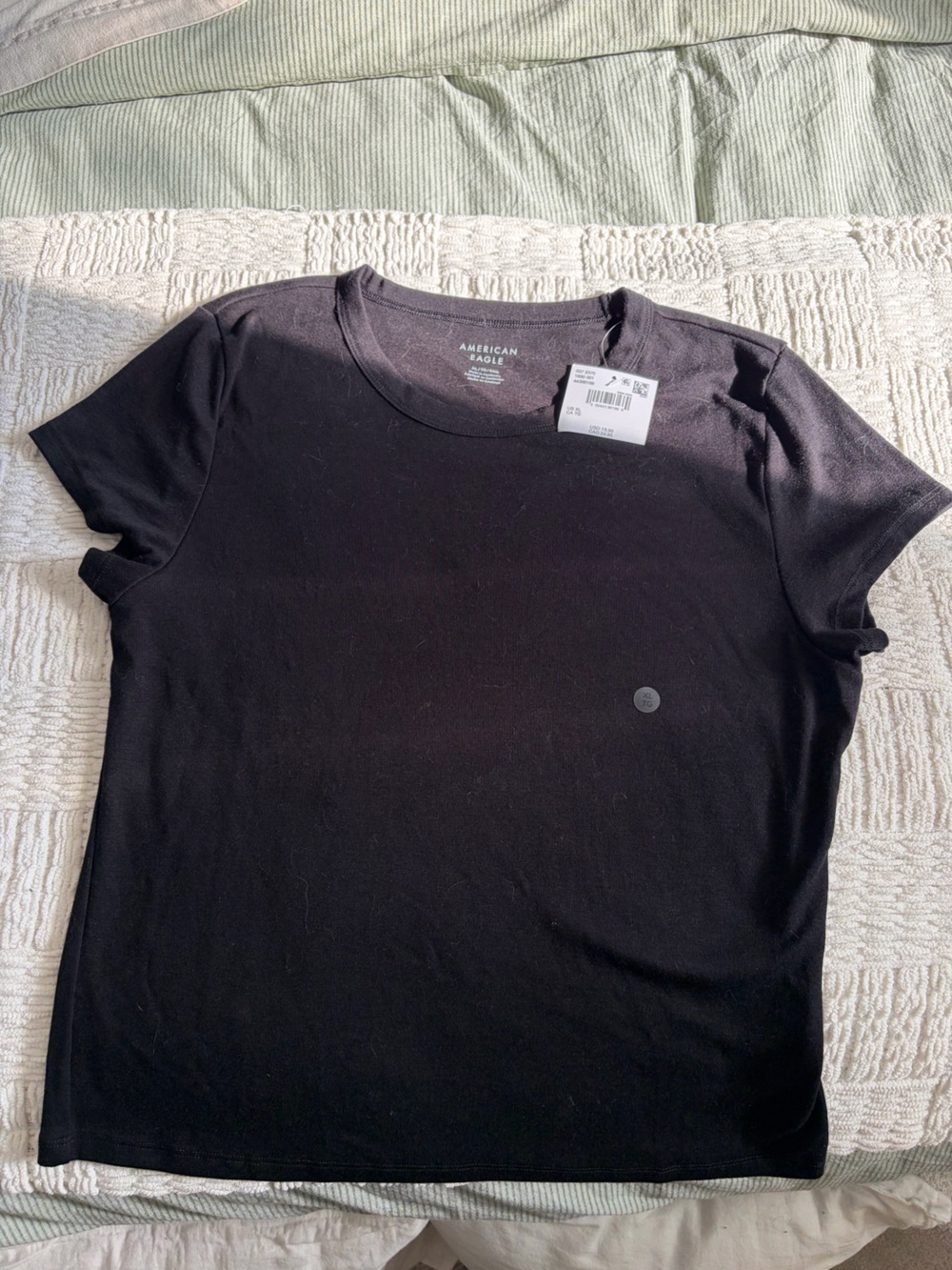 American Eagle Outfitters Black Short Sleeve Crew Tee